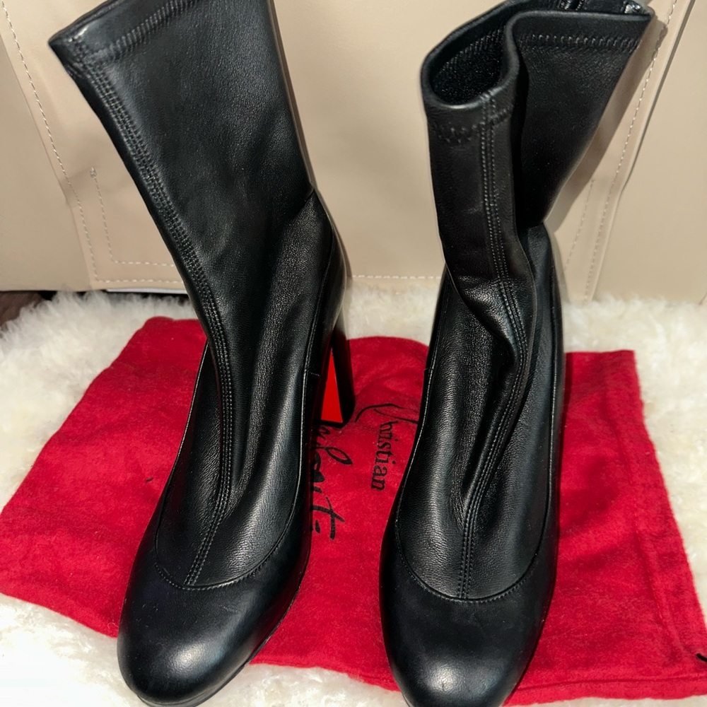 COPY - Black leather chunky heel booties Christian Loubs size 38 1/2 authentic